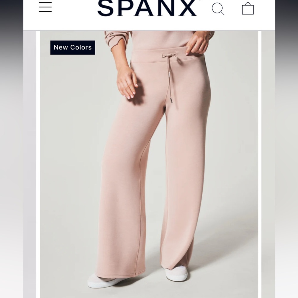 SPANX® AirEssentials
Wide Leg Pant SMALL TALL